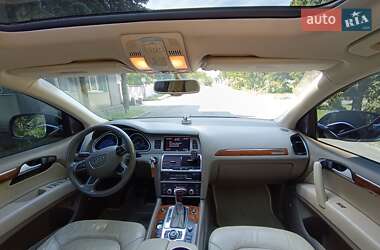 Внедорожник / Кроссовер Audi Q7 2014 в 