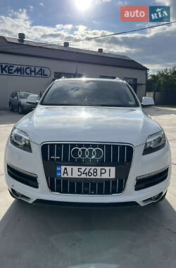 Внедорожник / Кроссовер Audi Q7 2015 в 