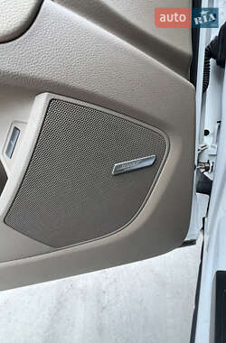Внедорожник / Кроссовер Audi Q7 2015 в 