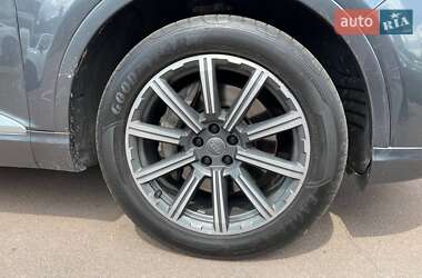 Внедорожник / Кроссовер Audi Q7 2018 в 