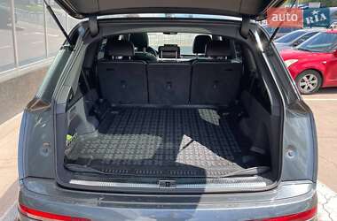 Внедорожник / Кроссовер Audi Q7 2018 в 