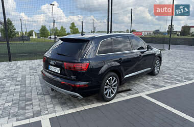 Внедорожник / Кроссовер Audi Q7 2016 в 