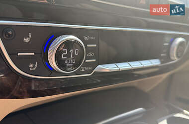 Внедорожник / Кроссовер Audi Q7 2016 в 