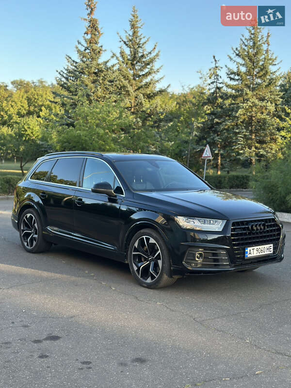 Внедорожник / Кроссовер Audi Q7 2015 в Южноукраинске