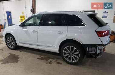 Внедорожник / Кроссовер Audi Q7 2019 в 