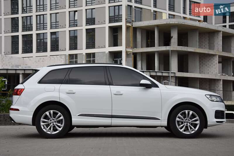 Позашляховик / Кросовер Audi Q7 2019 в Львові