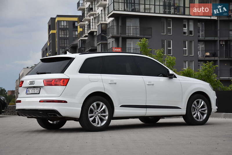 Позашляховик / Кросовер Audi Q7 2019 в Львові