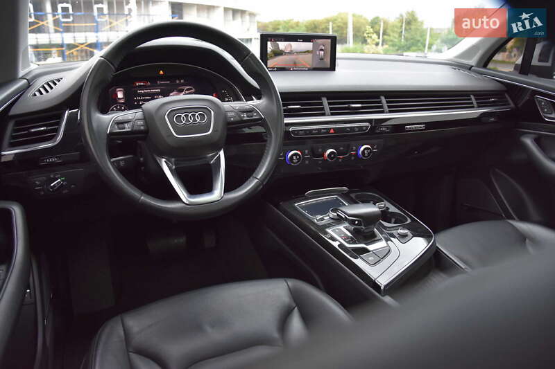 Позашляховик / Кросовер Audi Q7 2019 в Львові