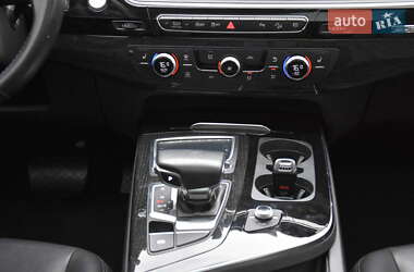Внедорожник / Кроссовер Audi Q7 2019 в 