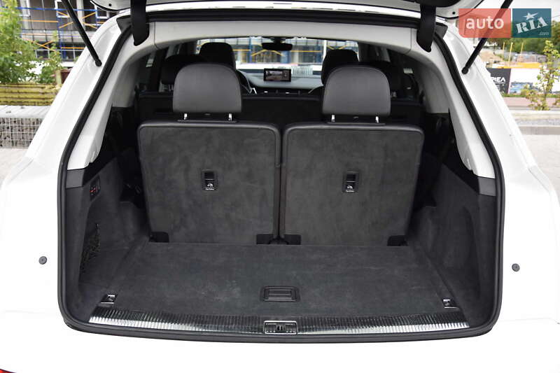 Позашляховик / Кросовер Audi Q7 2019 в Львові