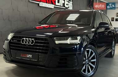 Внедорожник / Кроссовер Audi Q7 2017 в 