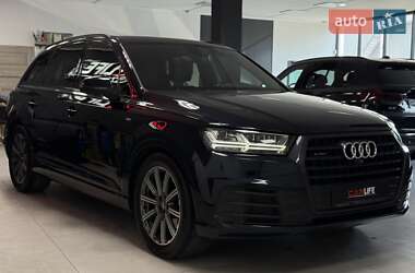 Внедорожник / Кроссовер Audi Q7 2017 в 