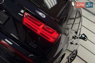 Внедорожник / Кроссовер Audi Q7 2017 в 