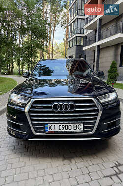 Внедорожник / Кроссовер Audi Q7 2016 в 