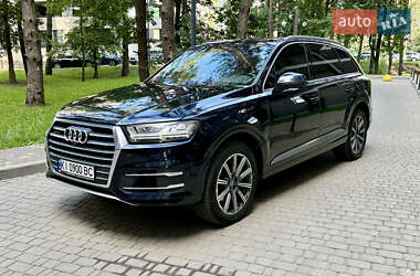 Внедорожник / Кроссовер Audi Q7 2016 в 