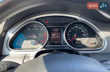 Внедорожник / Кроссовер Audi Q7 2013 в 