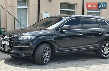 Внедорожник / Кроссовер Audi Q7 2014 в 
