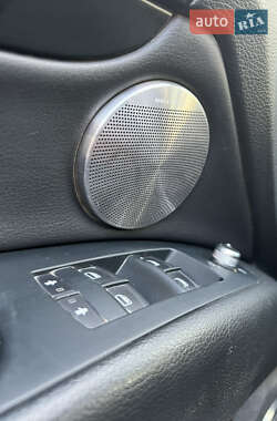 Внедорожник / Кроссовер Audi Q7 2011 в 