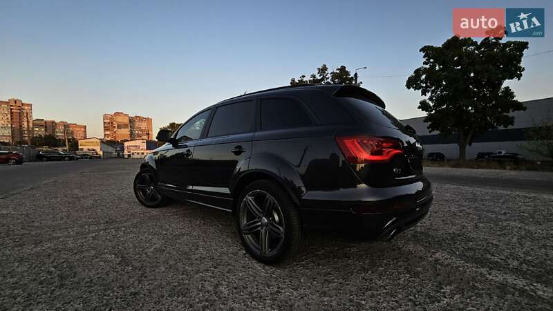 Позашляховик / Кросовер Audi Q7 2013 в Одесі