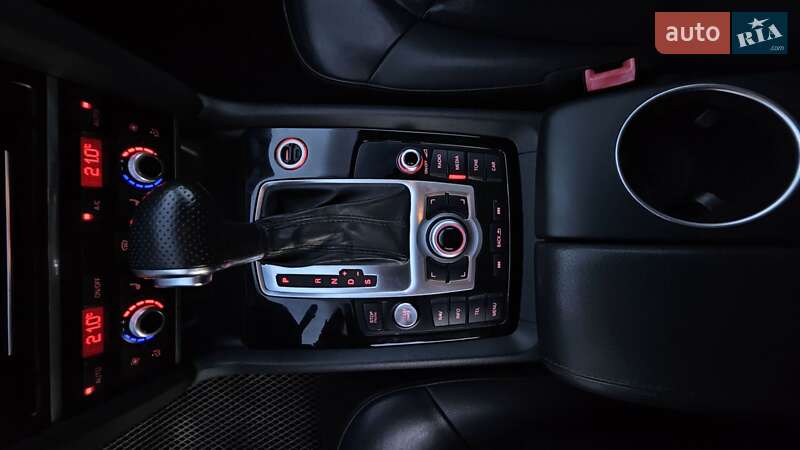 Позашляховик / Кросовер Audi Q7 2013 в Одесі