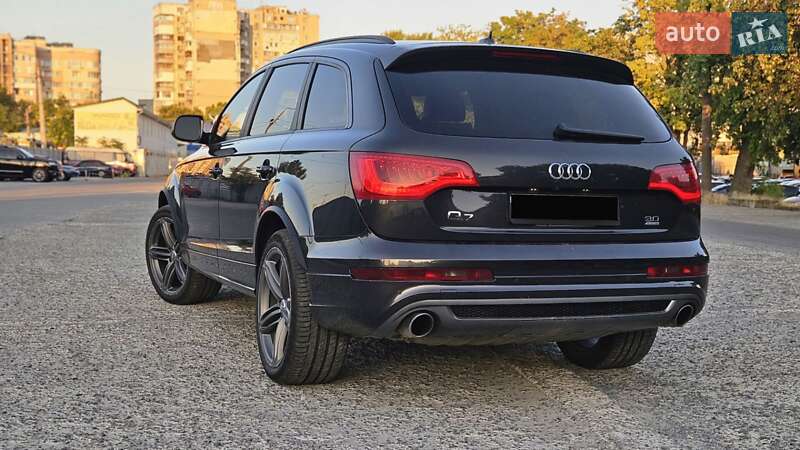 Позашляховик / Кросовер Audi Q7 2013 в Одесі