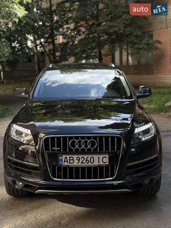 Внедорожник / Кроссовер Audi Q7 2013 в 