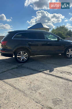 Внедорожник / Кроссовер Audi Q7 2015 в 
