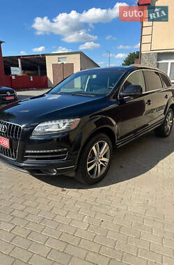 Внедорожник / Кроссовер Audi Q7 2015 в 
