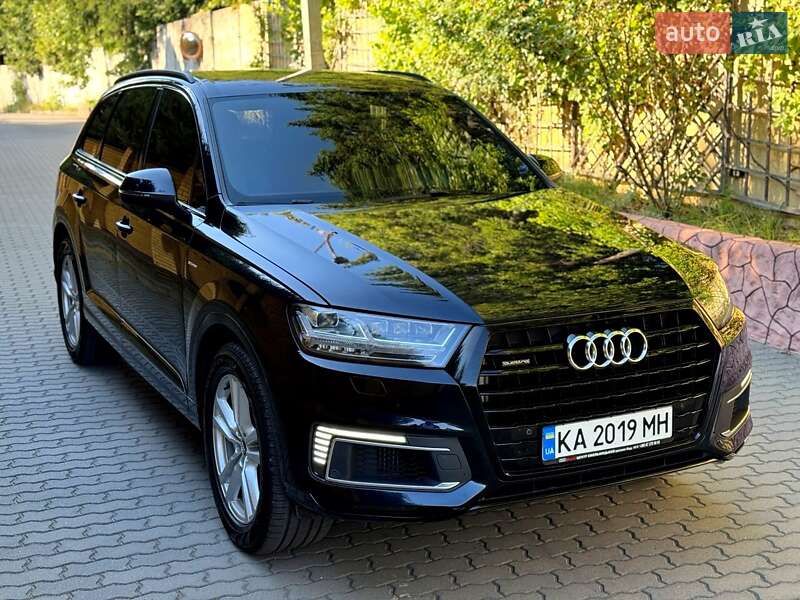 Внедорожник / Кроссовер Audi Q7 2016 в Хмельницком