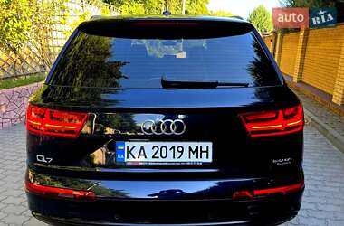 Внедорожник / Кроссовер Audi Q7 2016 в 