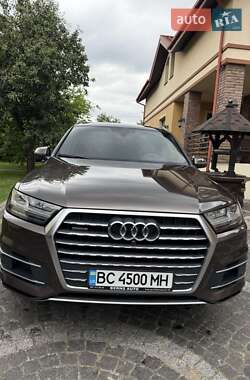 Внедорожник / Кроссовер Audi Q7 2019 в 