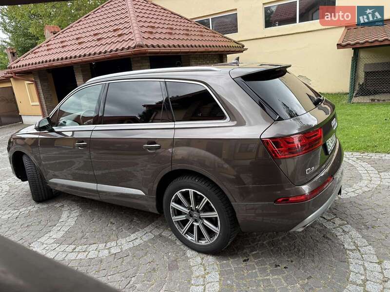 Позашляховик / Кросовер Audi Q7 2019 в Львові