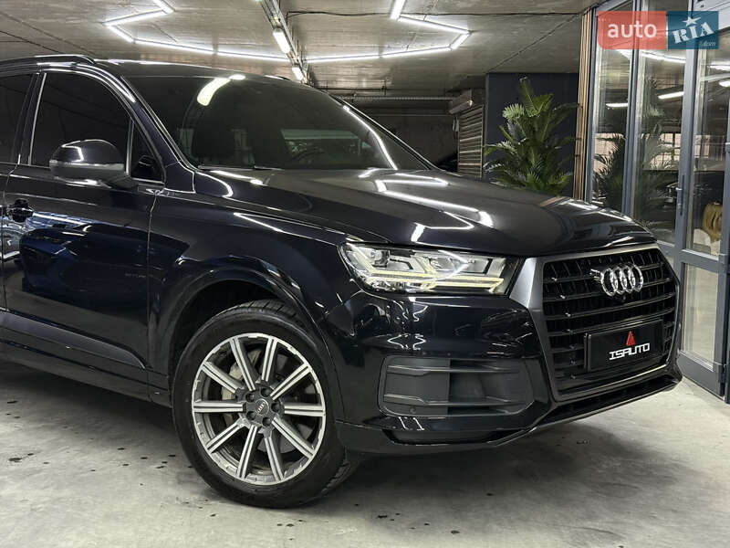 Внедорожник / Кроссовер Audi Q7 2016 в Одессе