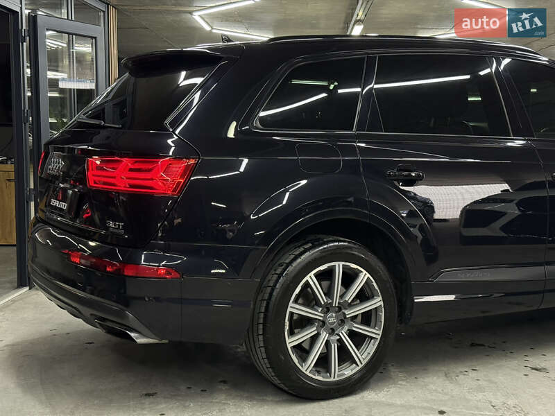 Внедорожник / Кроссовер Audi Q7 2016 в Одессе