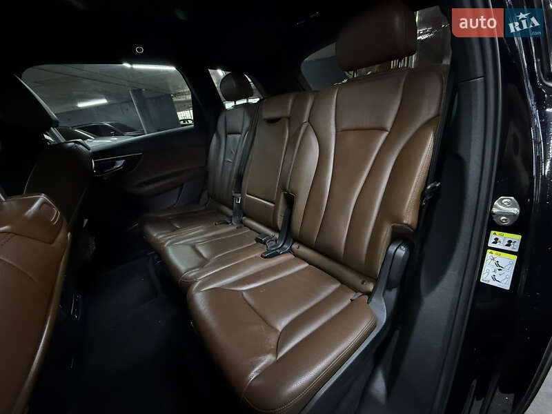 Внедорожник / Кроссовер Audi Q7 2016 в Одессе