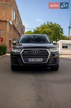 Внедорожник / Кроссовер Audi Q7 2016 в 