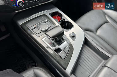 Внедорожник / Кроссовер Audi Q7 2015 в 