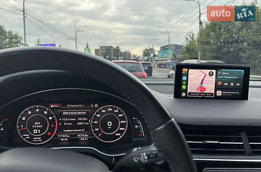 Внедорожник / Кроссовер Audi Q7 2018 в 