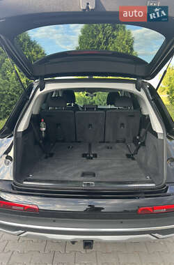 Внедорожник / Кроссовер Audi Q7 2020 в 