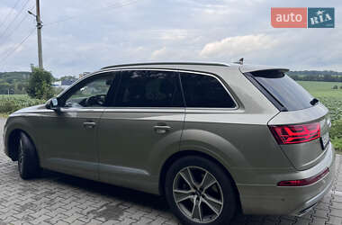 Внедорожник / Кроссовер Audi Q7 2017 в 