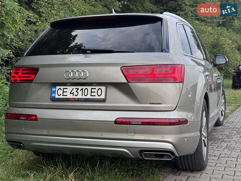 Внедорожник / Кроссовер Audi Q7 2017 в Черновцах