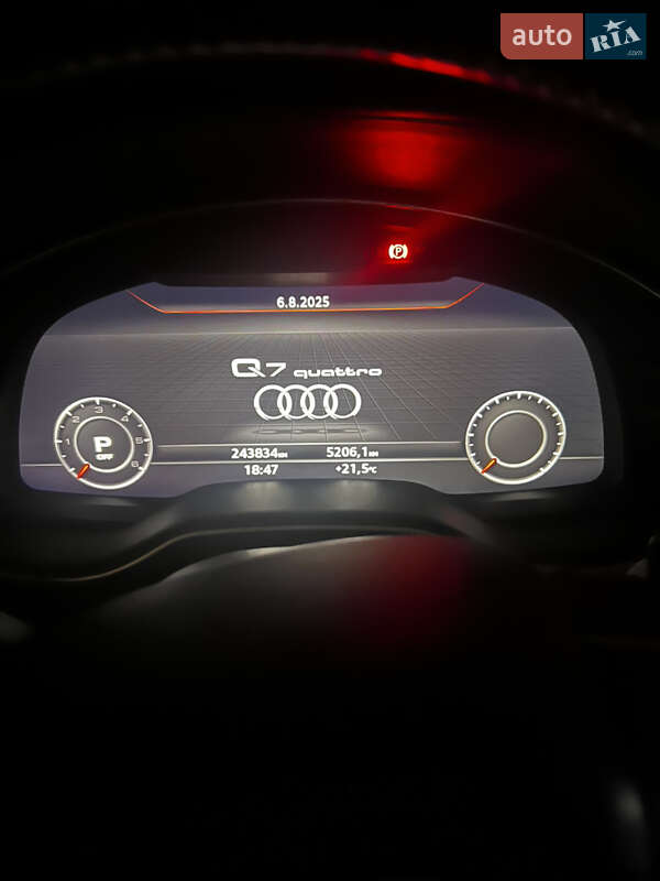 Внедорожник / Кроссовер Audi Q7 2017 в Черновцах