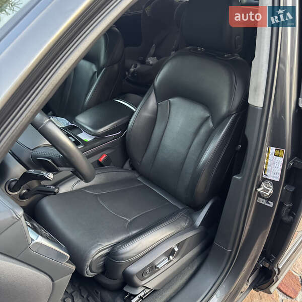 Позашляховик / Кросовер Audi Q7 2020 в Рівному