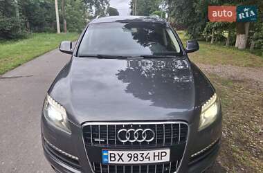 Внедорожник / Кроссовер Audi Q7 2013 в 