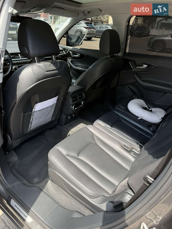 Внедорожник / Кроссовер Audi Q7 2018 в Киеве