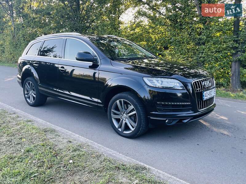 Внедорожник / Кроссовер Audi Q7 2013 в 