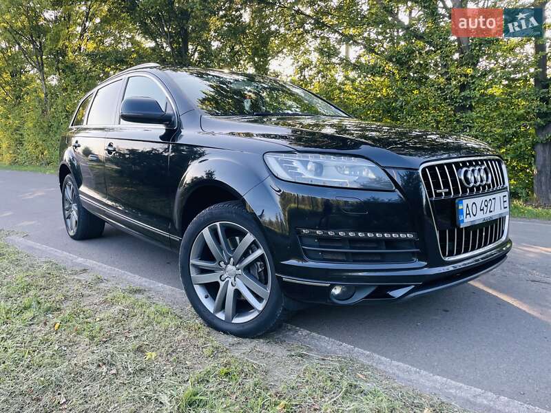 Внедорожник / Кроссовер Audi Q7 2013 в Ужгороде