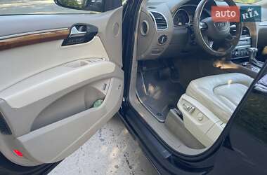 Внедорожник / Кроссовер Audi Q7 2013 в 