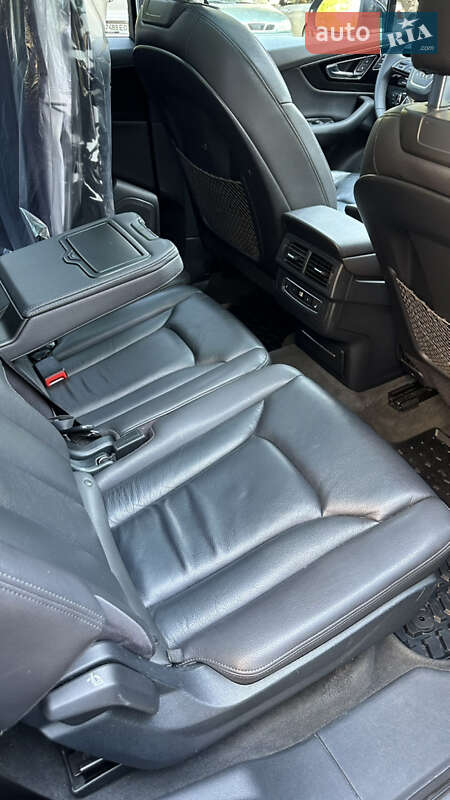Позашляховик / Кросовер Audi Q7 2017 в Одесі