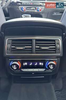 Внедорожник / Кроссовер Audi Q7 2016 в 